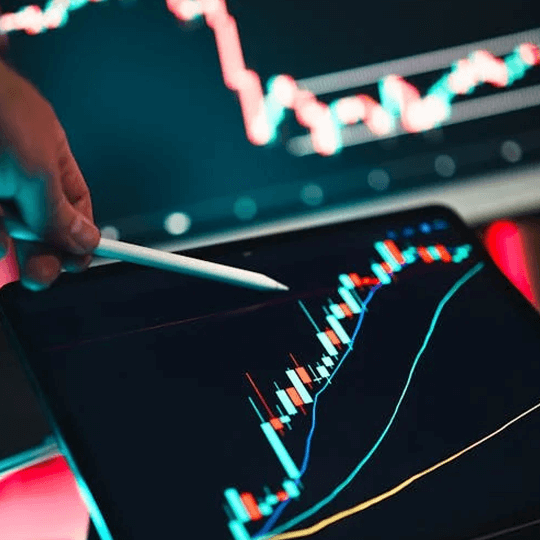 AzaliumBit crypto investment experts team